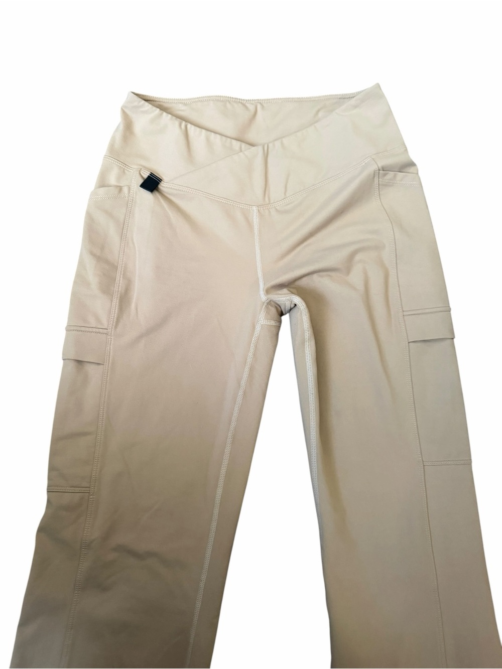 Baleaf Fleece lined water resistant Cargo Flare Leggings size large - Picture 4 of 8